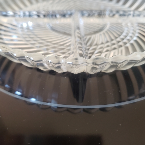 Duralex like divided glass serving dish. - Picture 2 of 4